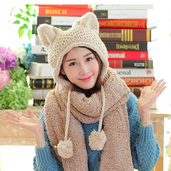 Bonnet oreilles de chat et pompons – Image 3